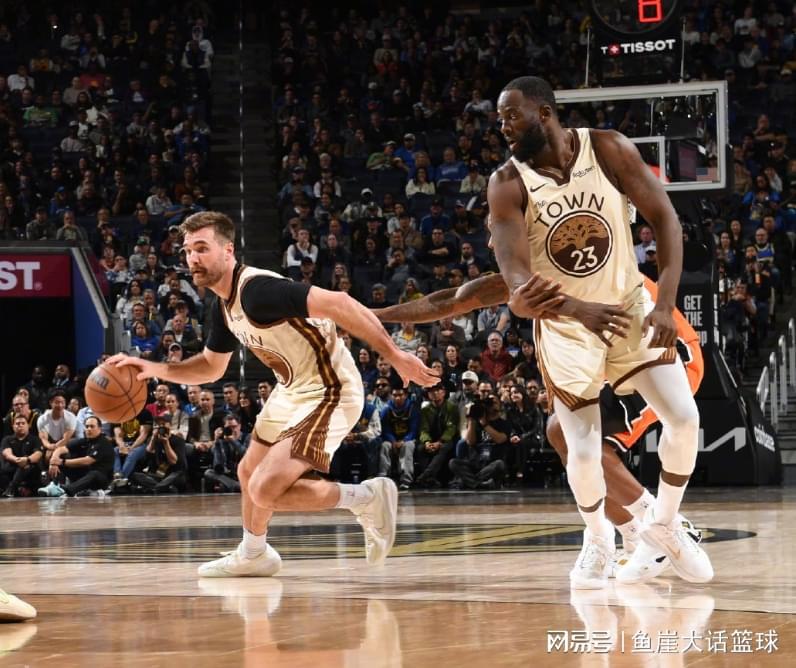 乐鱼体育官方网站-NBA最新排名！火箭坐稳第三，快船收大礼，勇士危险，湖人被甩开