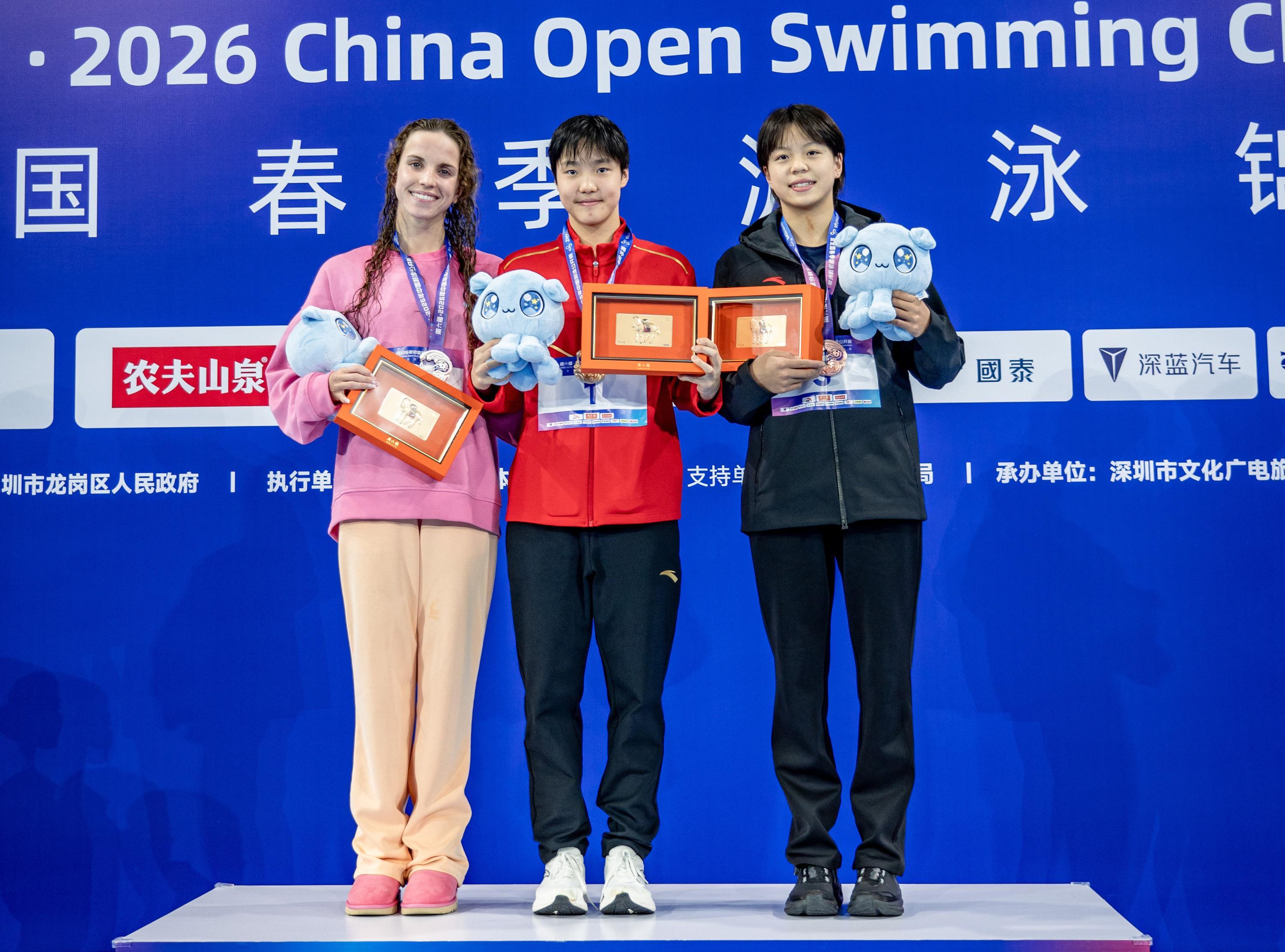 乐鱼体育官方入口-击败奥运亚军夺冠！中国游泳13岁天才少女崛起：还有两个冲金点
