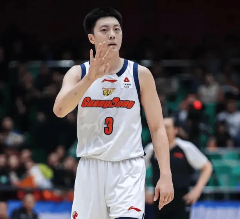 乐鱼体育-杜锋多给胡明轩一些尊重吧！末节开始搏命主导攻守，他的能力不差